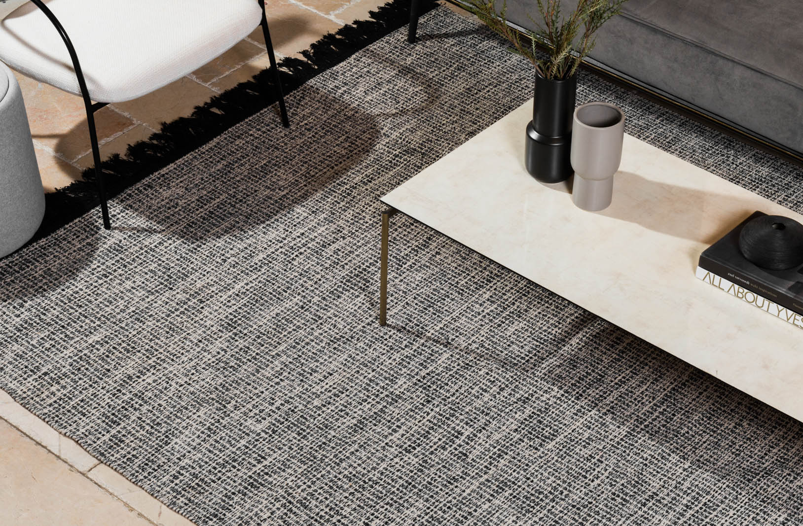 שטיח אפור ברצלונה 30959-01 | שטיח נורדי לחדר שינה