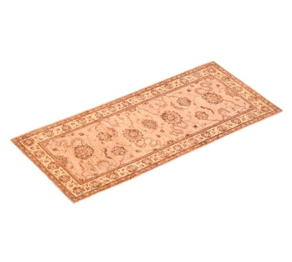 שטיח ראנר כפרי בעבודת יד מצמר בגוון בז' מתאים במיוחד למסדרון