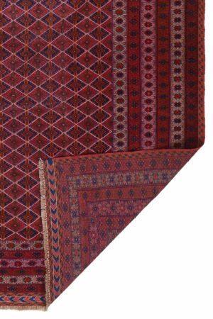 שטיח אוזבקי כפרי אדום מצמר למשרד או סלון בצורה מלבנית עם דוגמאות מעויינים