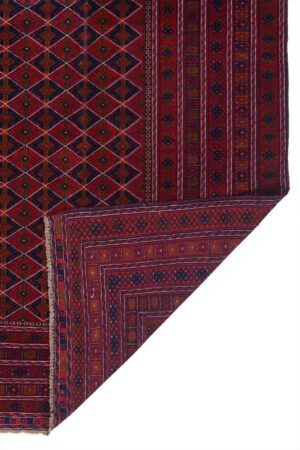 שטיח אוזבקי כפרי מלבני מצמר בגווני אדום מתאים במיוחד למשרד או סלון