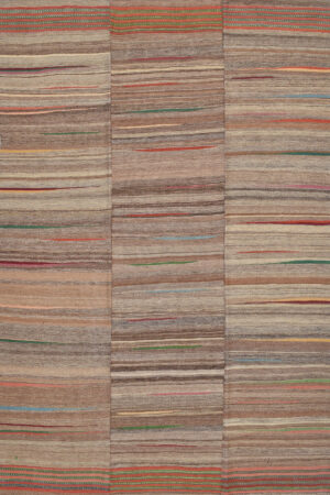 שטיח קילים כפרי מלבני בעיצוב צבעוני מצמר