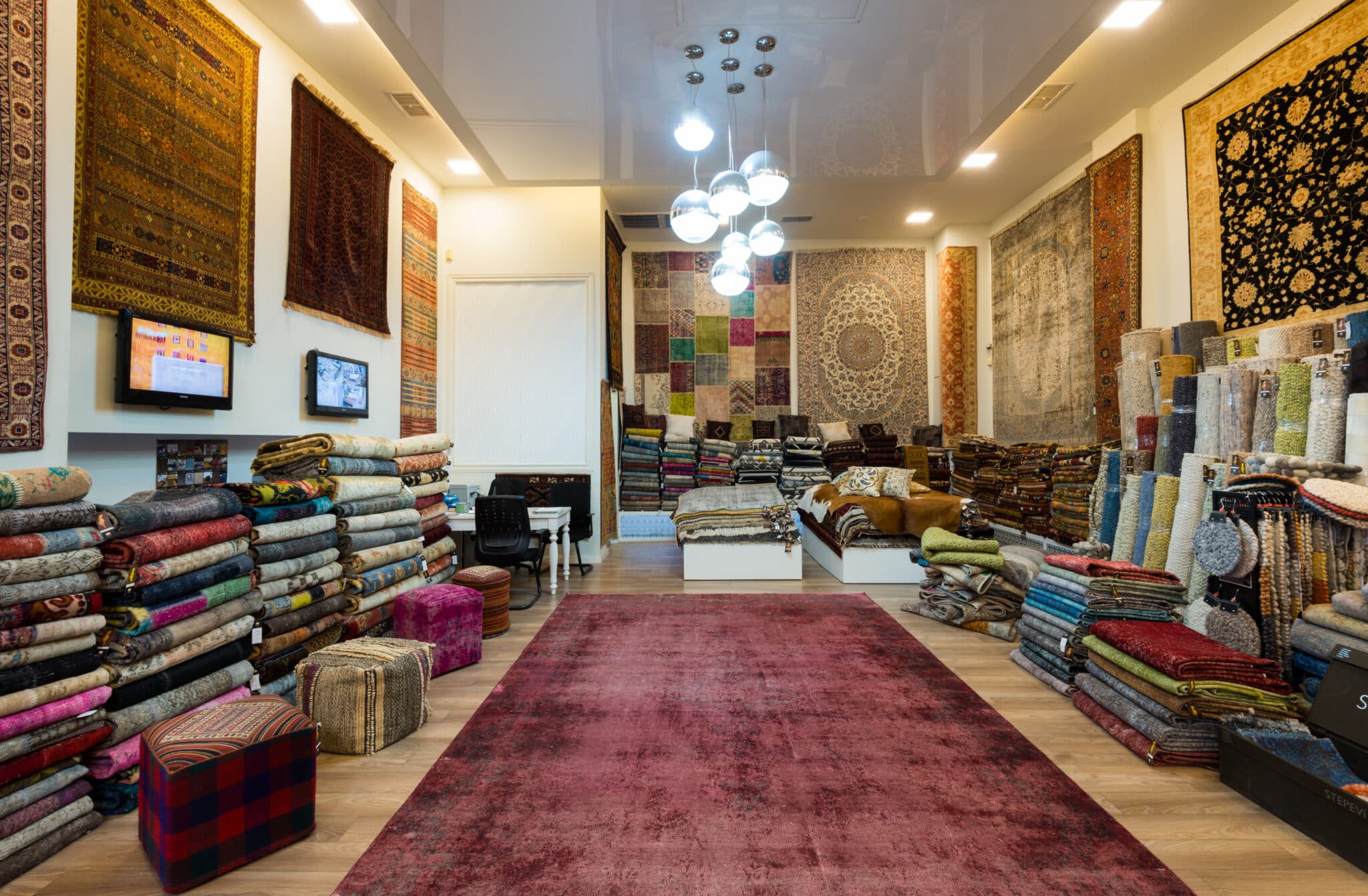 צמר שטיחים יפים - סניף תל אביב