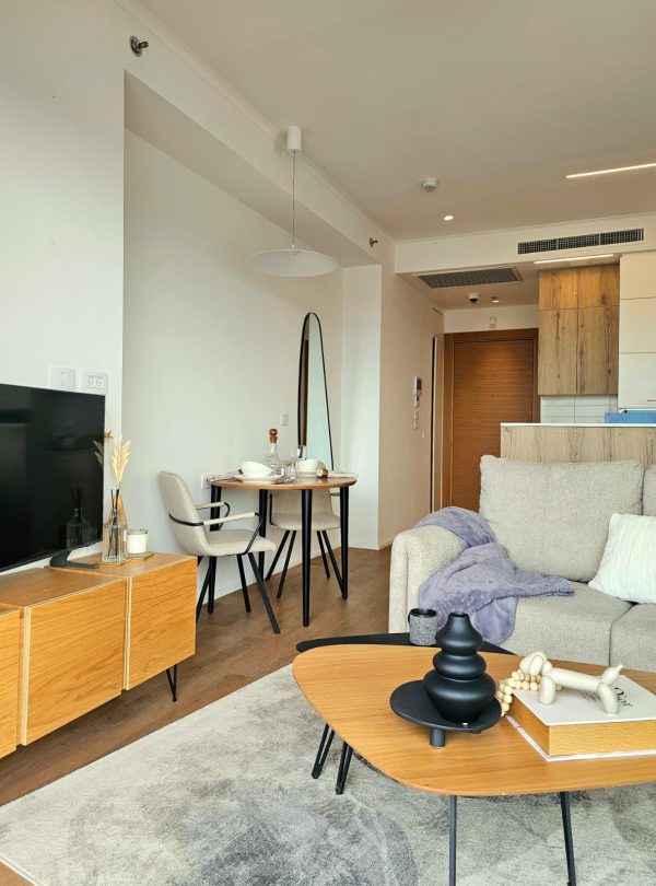 שטיח טאצ' רויאל 912 אפור כחול - דירות לדוגמה דיור מוגן פאלאס ראשון לציון - אדריכל הבית אור זאבי 1