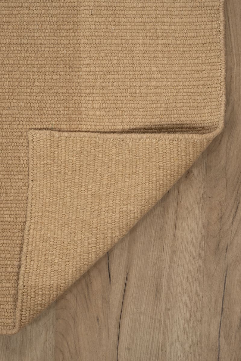 שטיח האנימארק ללא פרנזים שמנת בז'