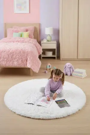 שטיח שאגי מויו MOYO21 | שטיח עגול, Children's Bedroom, Soft Pastels, Modern, Natural Daylight, styled props.