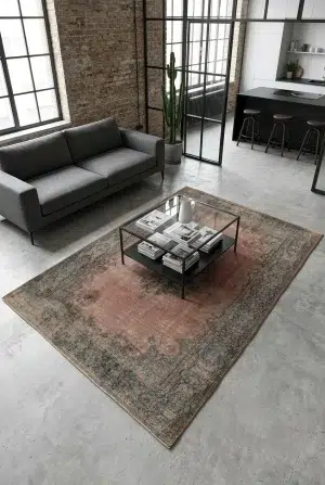 שטיח וינטג' כרמן 11, Industrial Grey, Industrial Loft, Natural Daylight, styled props.